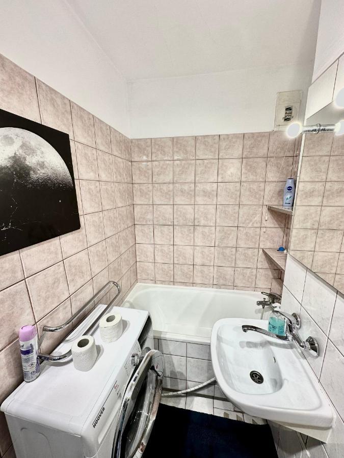 Super Apartament Grey Centrum 2X Metro Fast Wifi 300 Mbs Netflix Appletv Smarttv Spotify Panorama Miasta Варшава Экстерьер фото